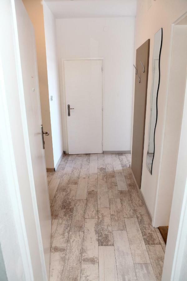 Apartma Dante *